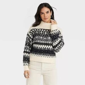 NWT - Women's Small Cream Turtleneck Pullover Sweater - Universal Thread